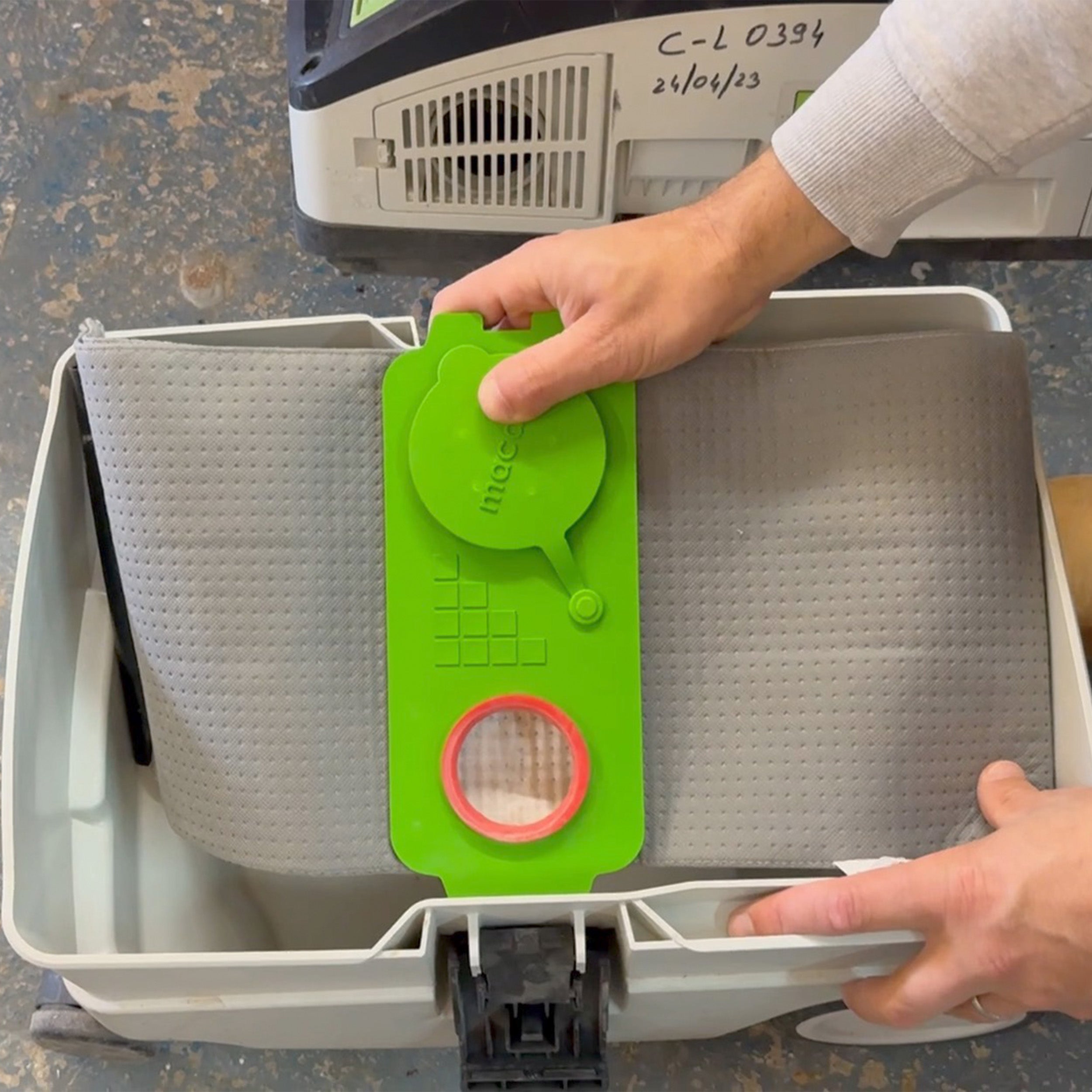 Close-up of the reusable dust bag fabric and collar for Festool CT 15 E, MINI I and MIDI I